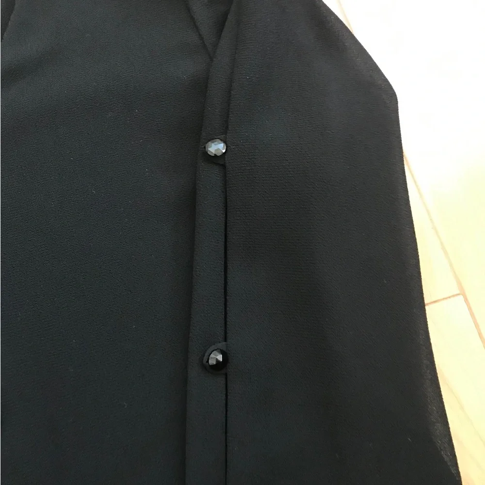 Reposted Like new black dressy blouse for any special occasion size 6 - Picture 7 of 10